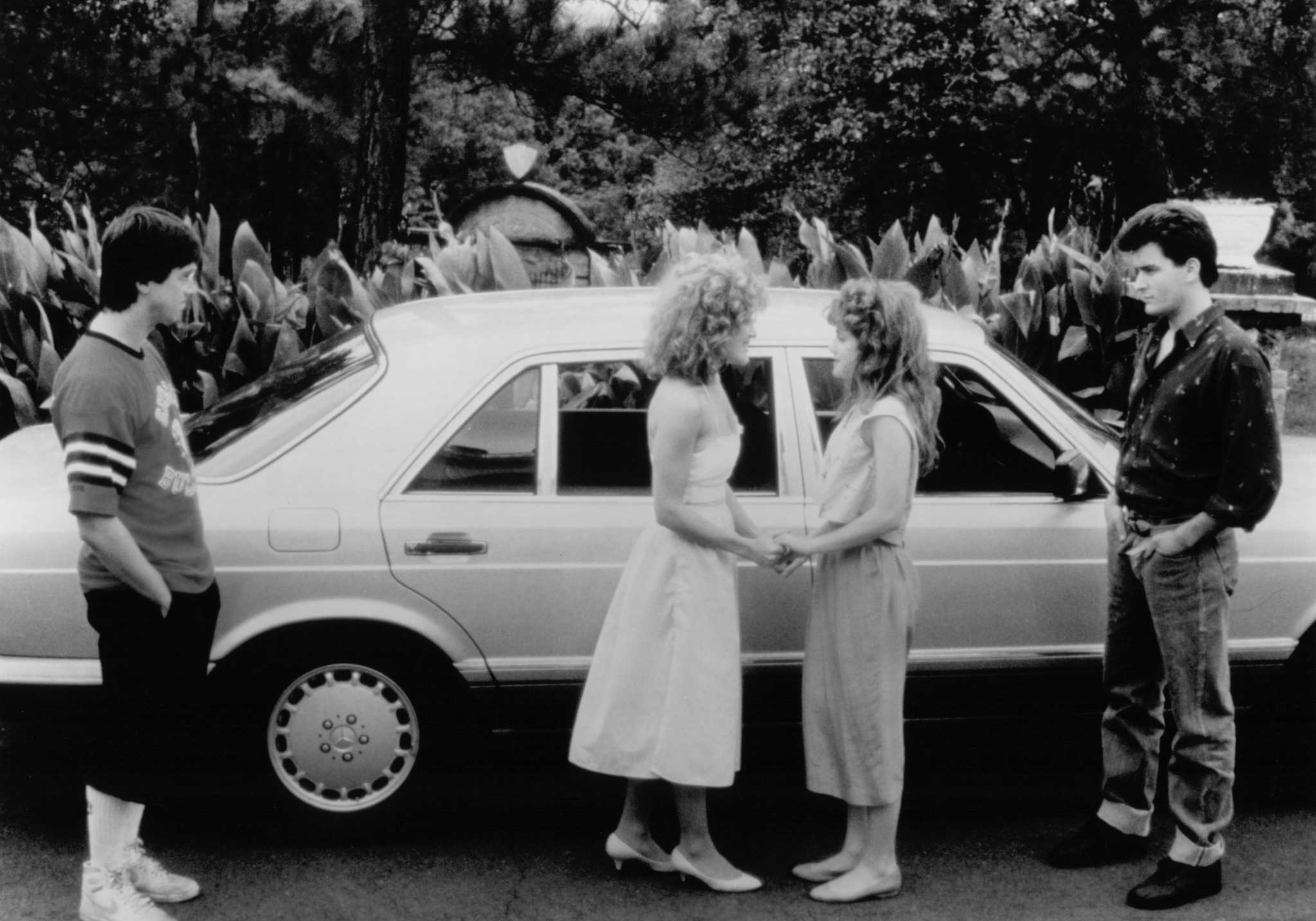 Still of Charlie Sheen, Alan Ruck and Kerri Green in Three for the Road (1987)