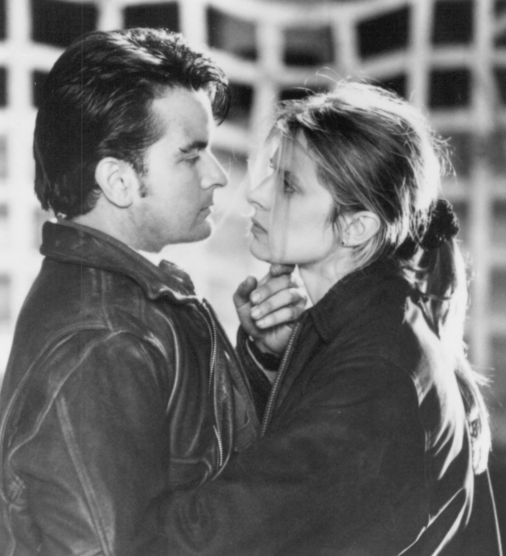 Still of Nastassja Kinski and Charlie Sheen in Terminal Velocity (1994)