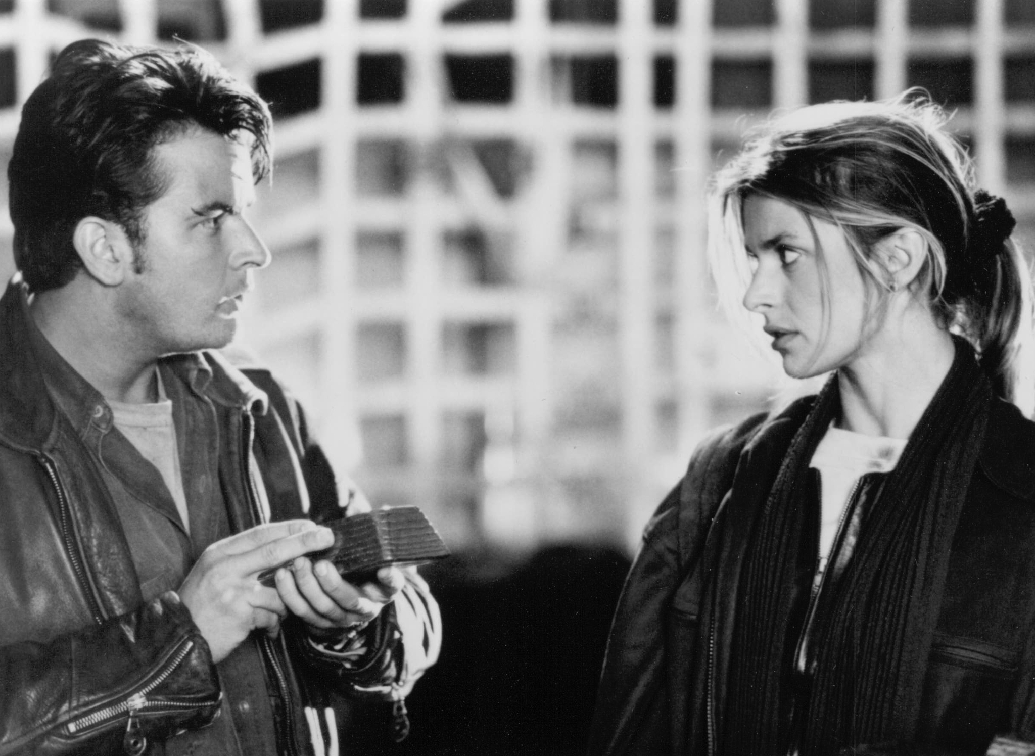 Still of Nastassja Kinski and Charlie Sheen in Terminal Velocity (1994)