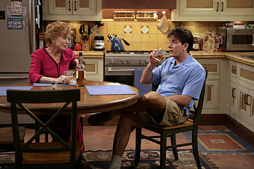 Still of Charlie Sheen and Holland Taylor in Two and a Half Men (2003)