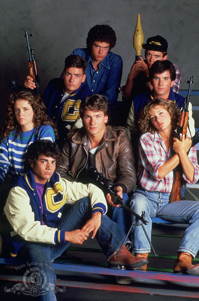 Still of Charlie Sheen, Jennifer Grey, Patrick Swayze, Lea Thompson, C. Thomas Howell, Darren Dalton, Brad Savage and Doug Toby in Red Dawn (1984)