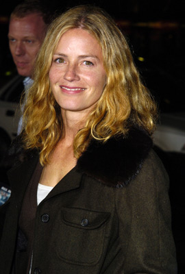 Elisabeth Shue at event of Penktadienio vakaro ziburiai (2004)