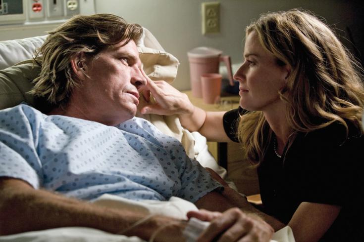 Still of Elisabeth Shue and Thomas Haden Church in Don McKay (2009)