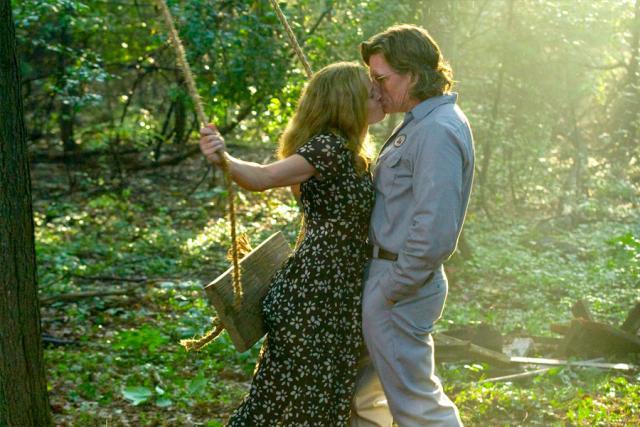 Still of Elisabeth Shue and Thomas Haden Church in Don McKay (2009)