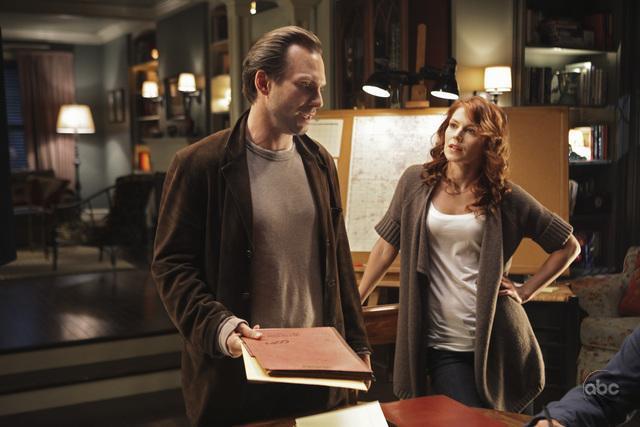 Still of Christian Slater and Heather Stephens in The Forgotten (2009)