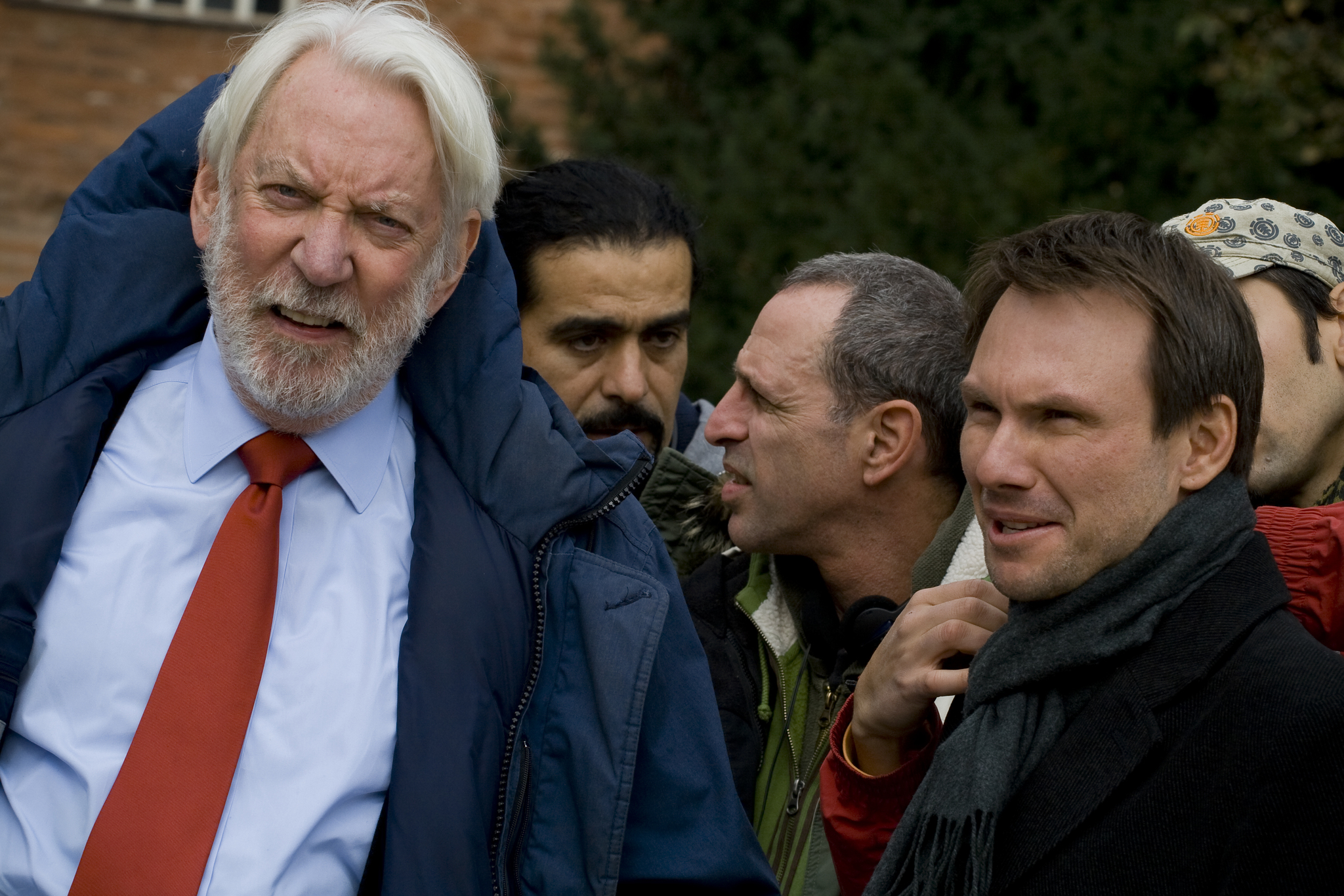 Still of Christian Slater and Donald Sutherland in Sofia (2012)