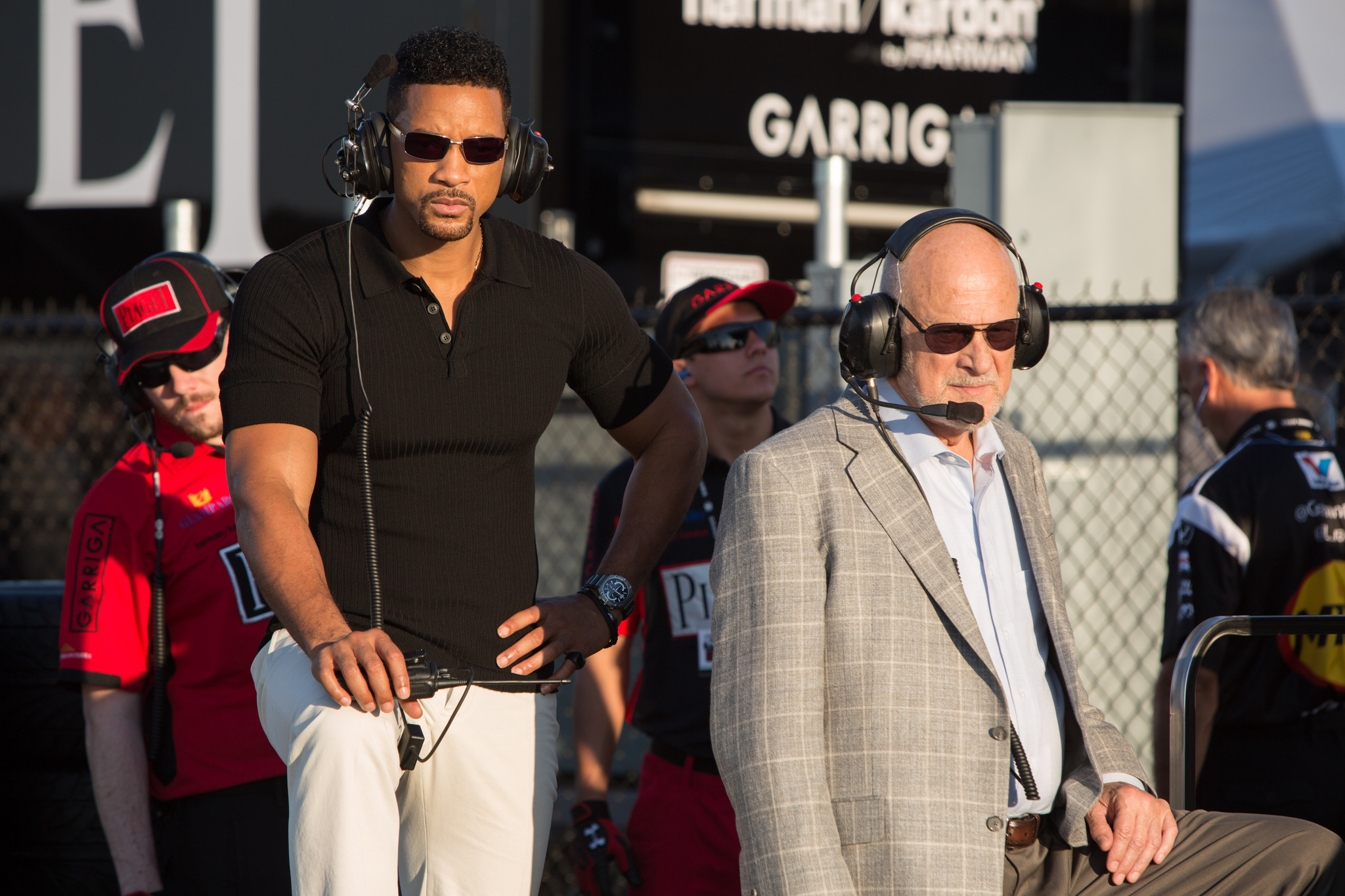 Still of Will Smith and Gerald McRaney in Susikaupk (2015)