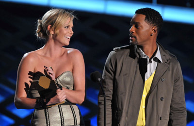 Will Smith and Charlize Theron at event of 2008 MTV Movie Awards (2008)