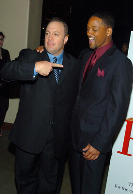 Will Smith and Kevin James at event of Hitch (2005)