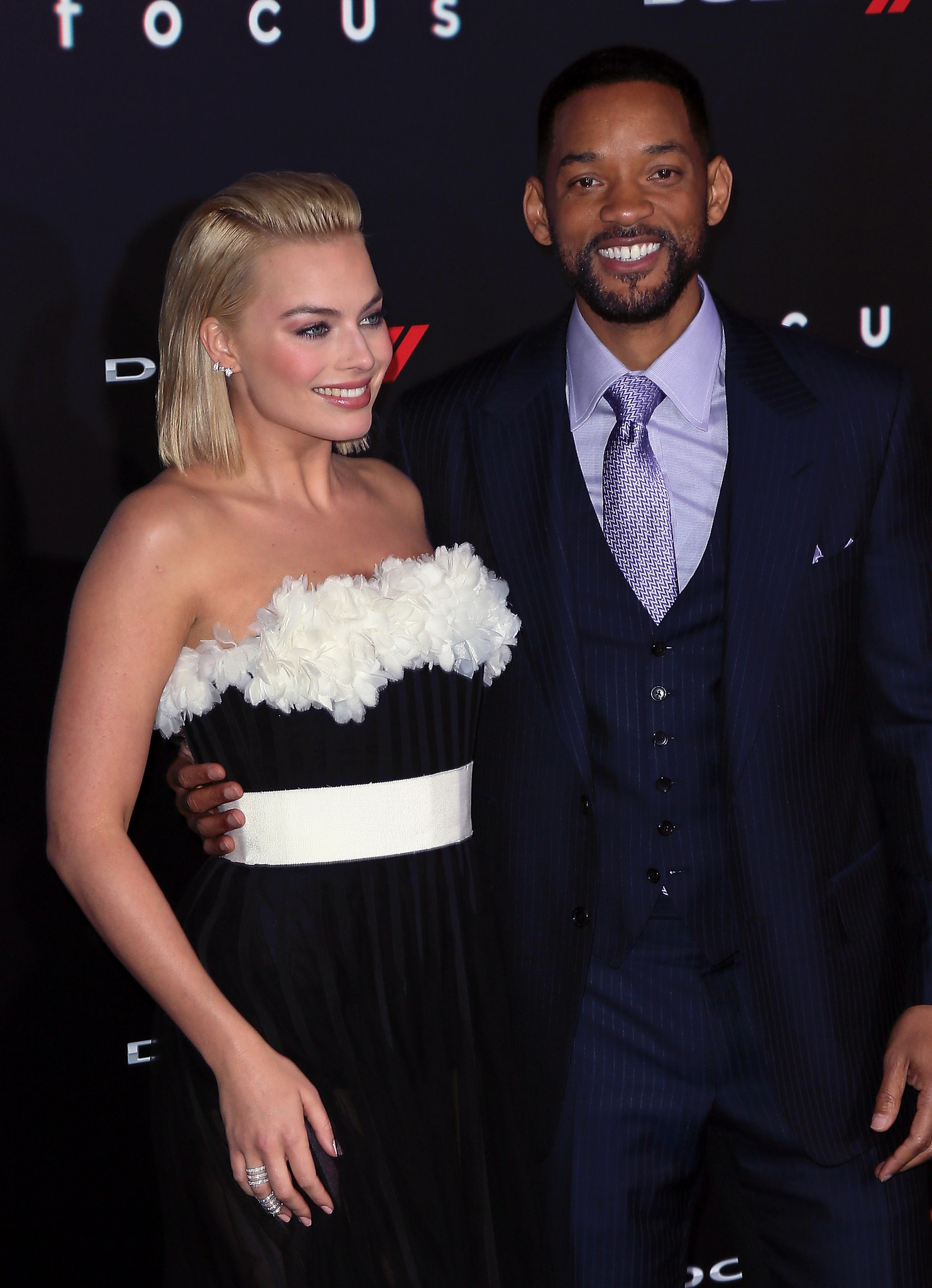Will Smith and Margot Robbie at event of Susikaupk (2015)