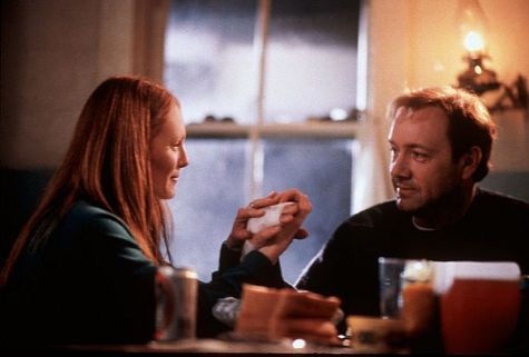 Still of Julianne Moore and Kevin Spacey in The Shipping News (2001)