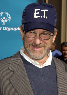 Steven Spielberg at event of Ateivis (1982)