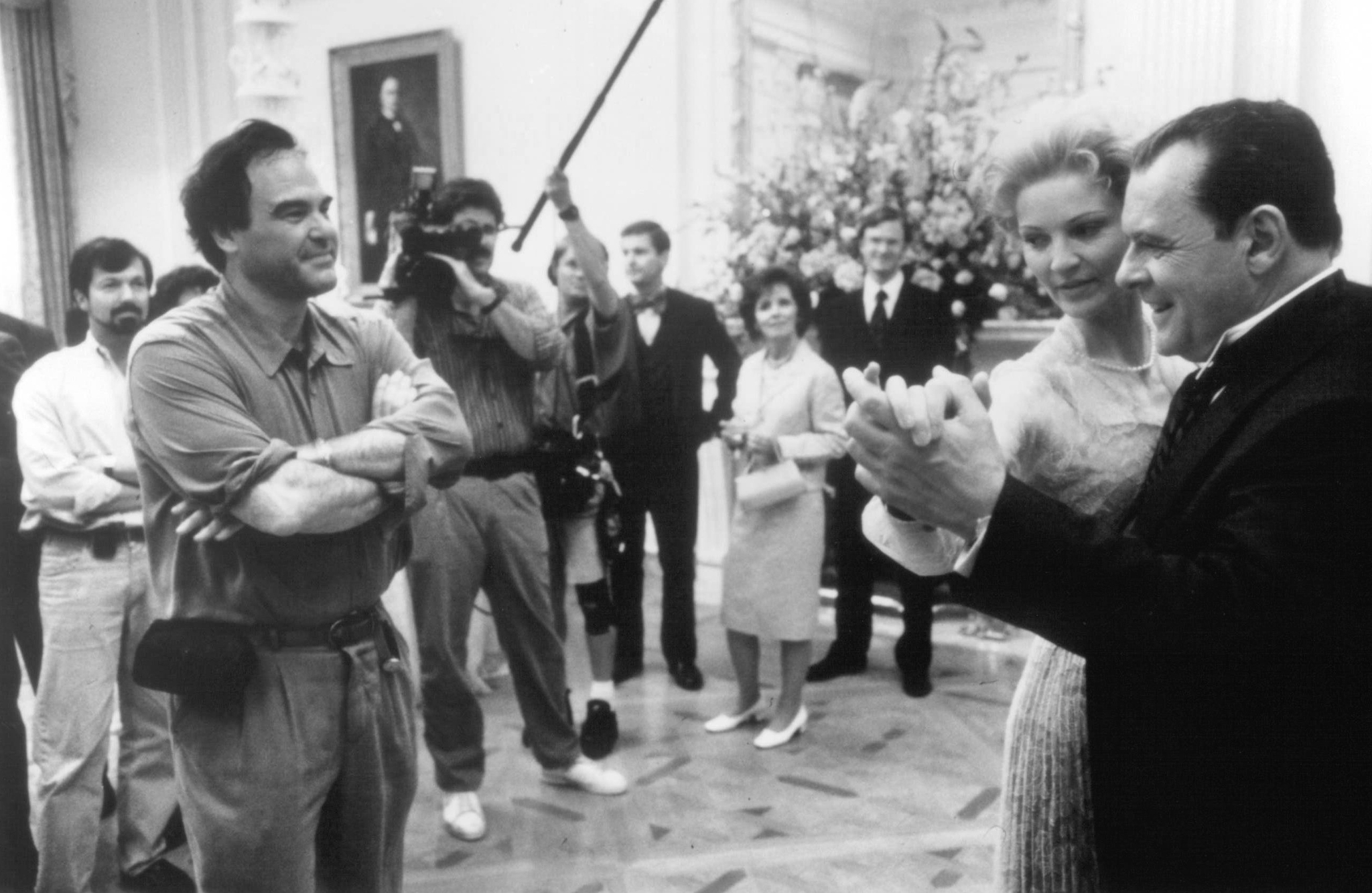 Still of Anthony Hopkins, Oliver Stone and Joan Allen in Nixon (1995)