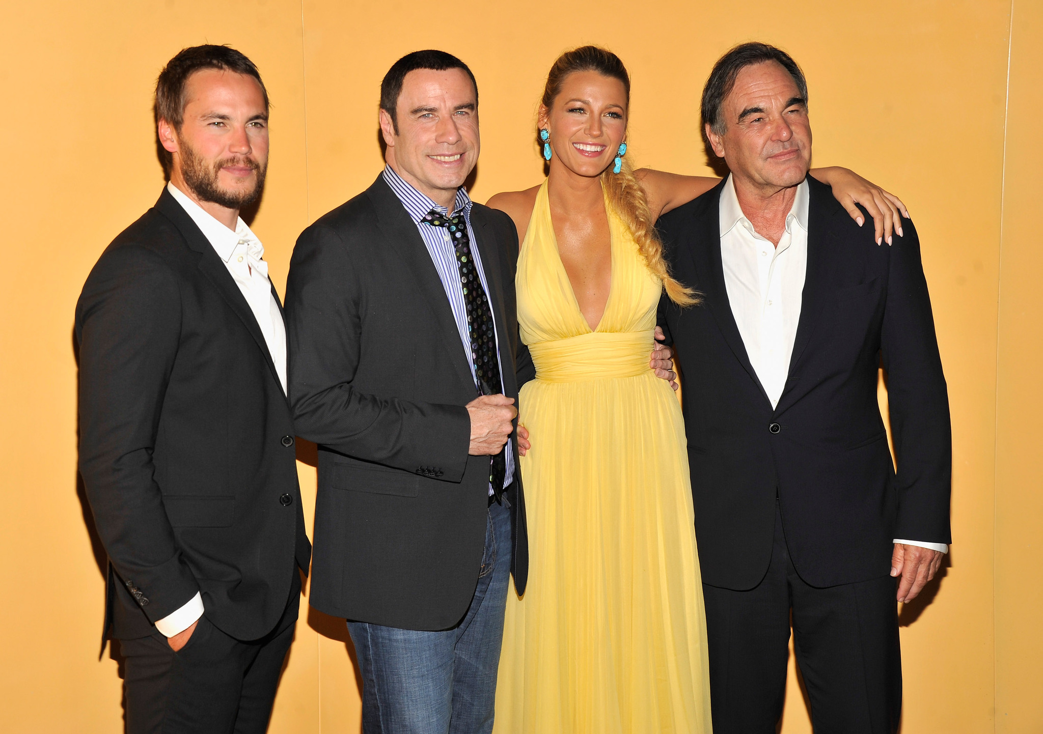 Oliver Stone, John Travolta, Blake Lively and Taylor Kitsch at event of Laukiniai (2012)