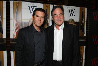 Oliver Stone and Josh Brolin at event of W. (2008)