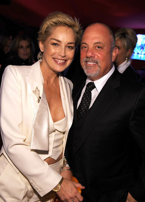 Sharon Stone and Billy Joel at event of The 80th Annual Academy Awards (2008)