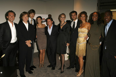 Demi Moore, Christian Slater, Sharon Stone, Emilio Estevez, William H. Macy, Joshua Jackson, Joy Bryant, Nick Cannon and Svetlana Metkina at event of Bobby (2006)