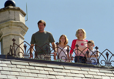 Still of Sharon Stone, Dennis Quaid, Kristen Stewart and Ryan Wilson in Cold Creek Manor (2003)