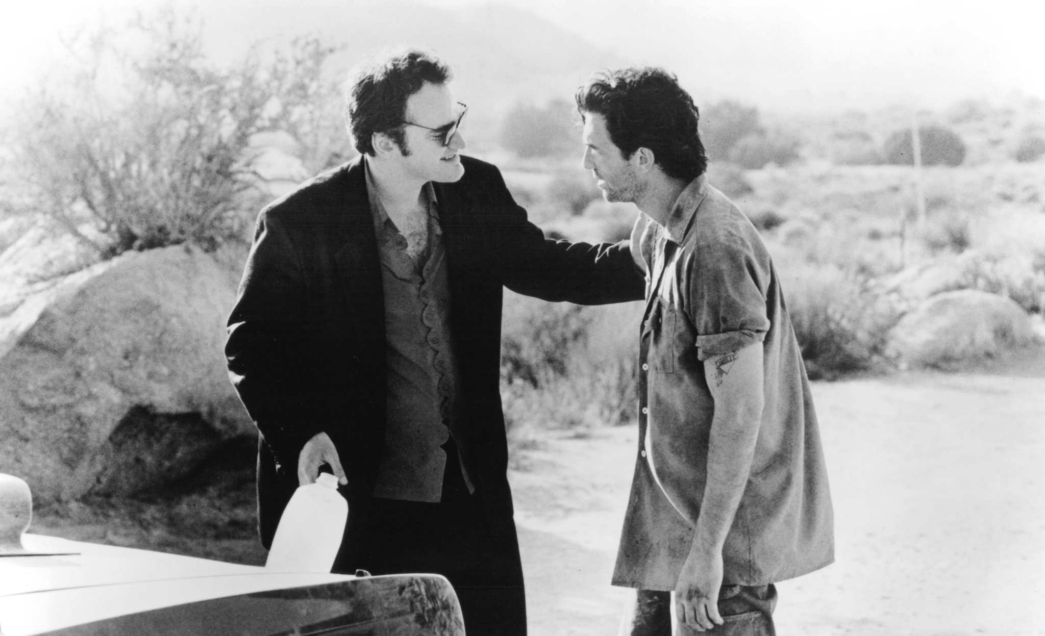Still of Quentin Tarantino and Dylan McDermott in Destiny Turns on the Radio (1995)