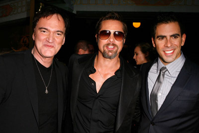 Brad Pitt, Quentin Tarantino and Eli Roth at event of Negarbingi sunsnukiai (2009)