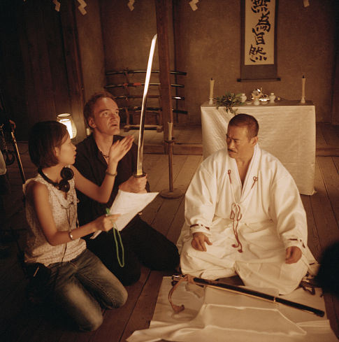 Quentin Tarantino and Shin'ichi Chiba in Nuzudyti Bila 1 (2003)