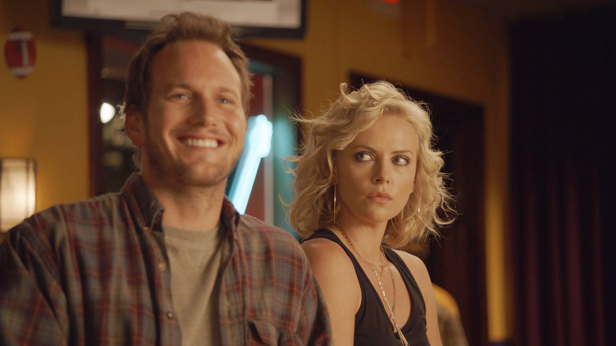 Still of Charlize Theron and Patrick Wilson in Young Adult (2011)