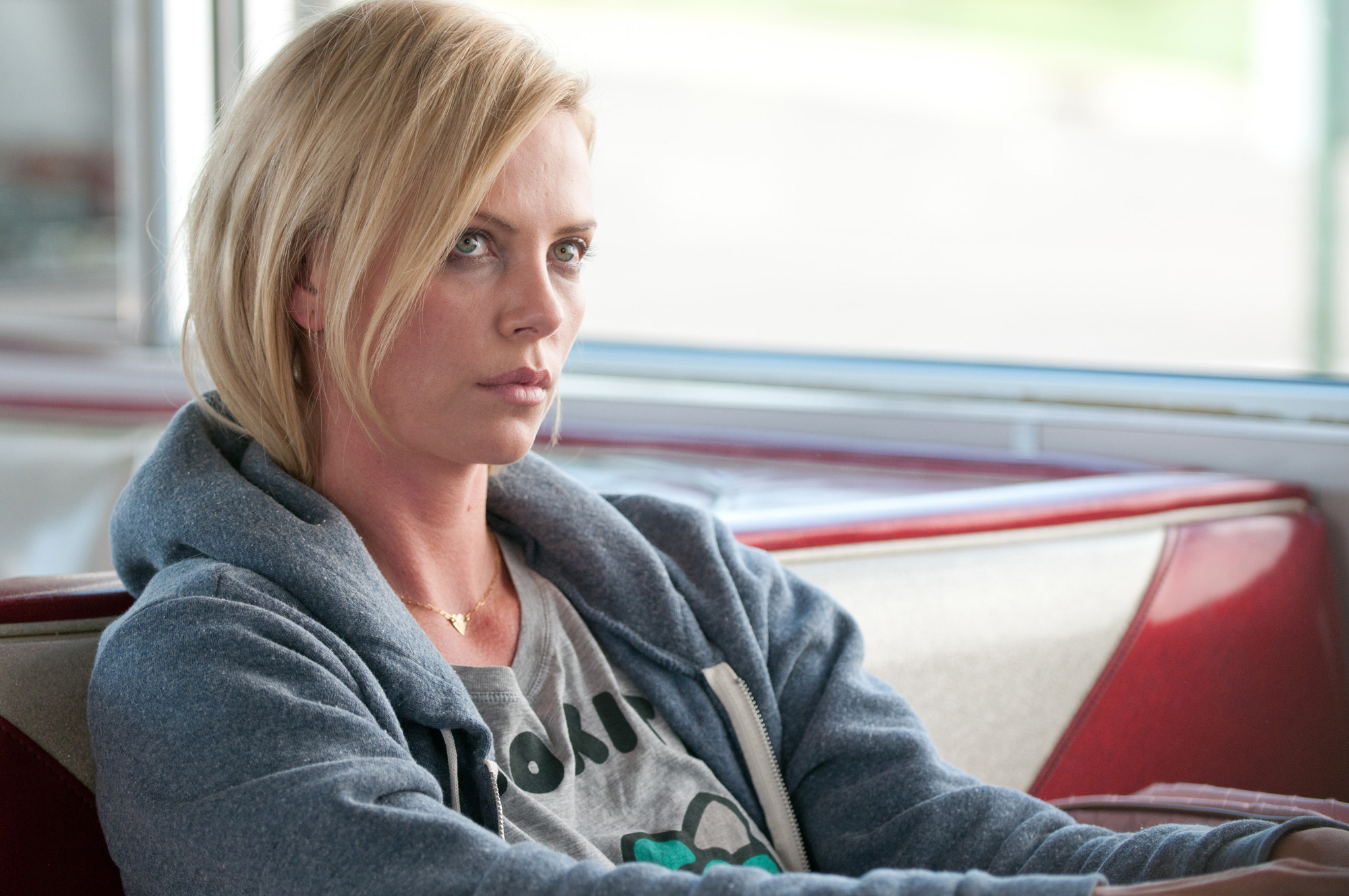 Still of Charlize Theron in Young Adult (2011)