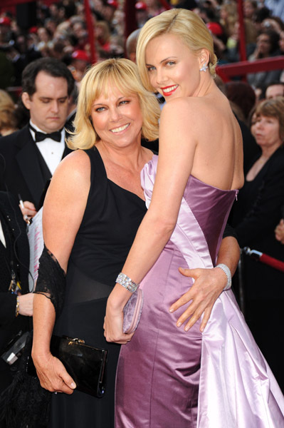 Charlize Theron and Gerda Theron at event of The 82nd Annual Academy Awards (2010)