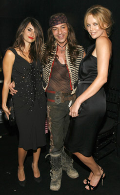 Charlize Theron, Penélope Cruz and John Galliano