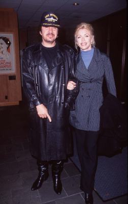 Shannon Tweed and Gene Simmons at event of The Jackal (1997)