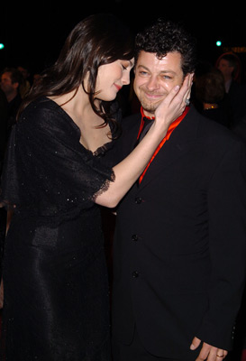 Liv Tyler and Andy Serkis at event of Ziedu Valdovas: Karaliaus sugrizimas (2003)