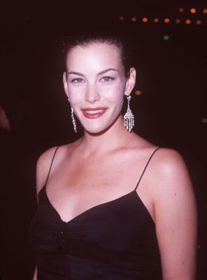 Liv Tyler at event of Great Expectations (1998)