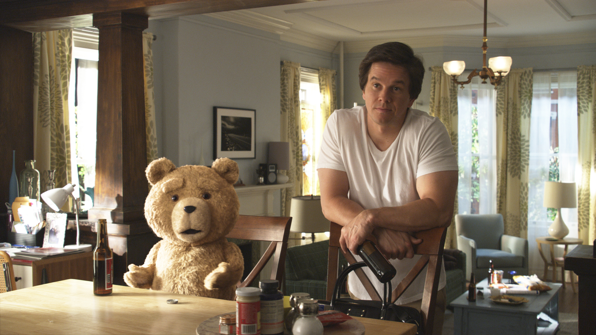 Still of Mark Wahlberg in Tedis (2012)