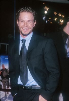Mark Wahlberg at event of Three Kings (1999)