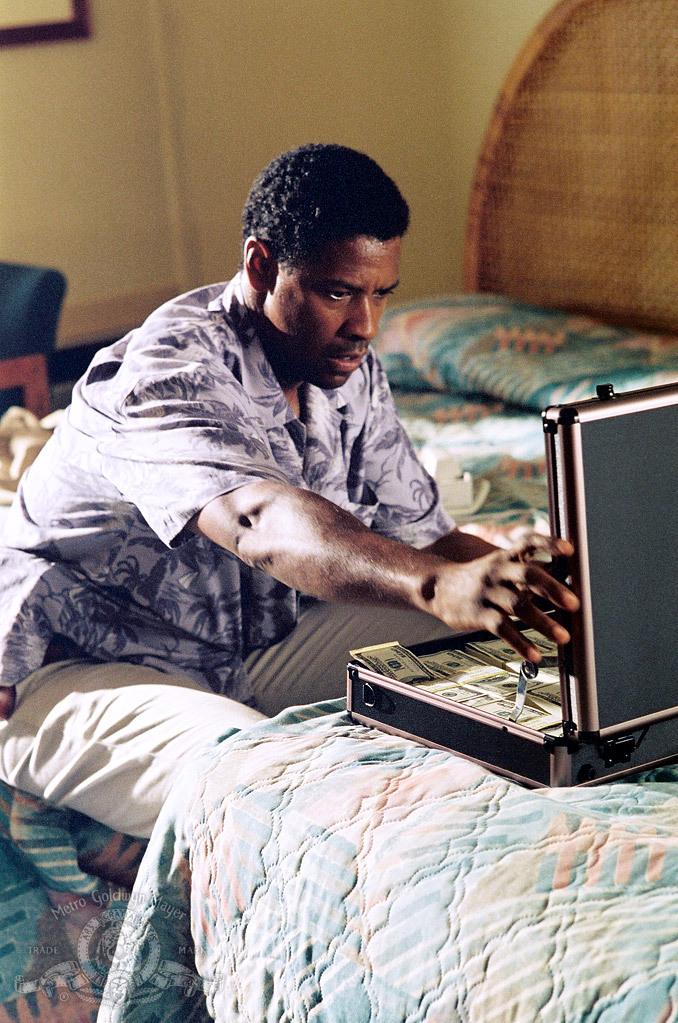 Still of Denzel Washington in Out of Time (2003)