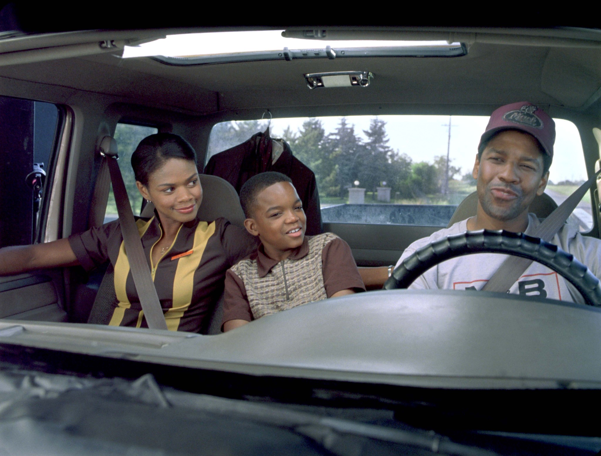 Still of Denzel Washington, Kimberly Elise and Daniel E. Smith in John Q (2002)