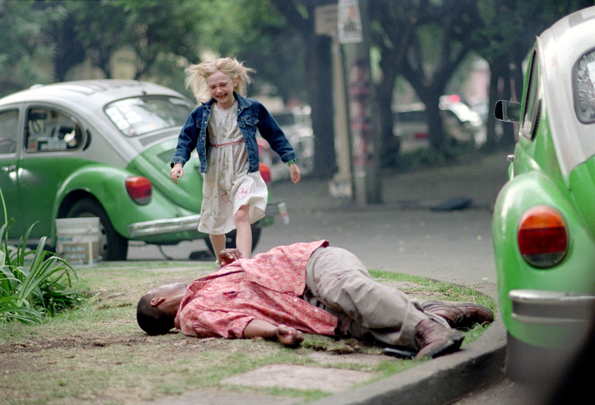 Still of Denzel Washington and Dakota Fanning in Degantis zmogus (2004)