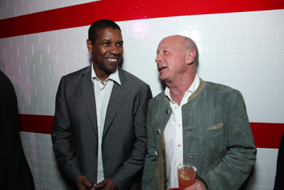 Denzel Washington and Tony Scott at event of Metro uzgrobimas (2009)