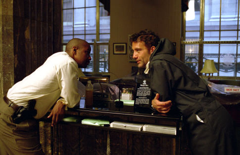Still of Denzel Washington and Clive Owen in Savas zmogus (2006)