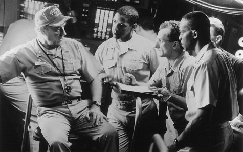 Still of Denzel Washington, Gene Hackman, Matt Craven and Rocky Carroll in Crimson Tide (1995)