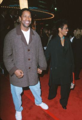 Denzel Washington at event of Erin Brockovich (2000)