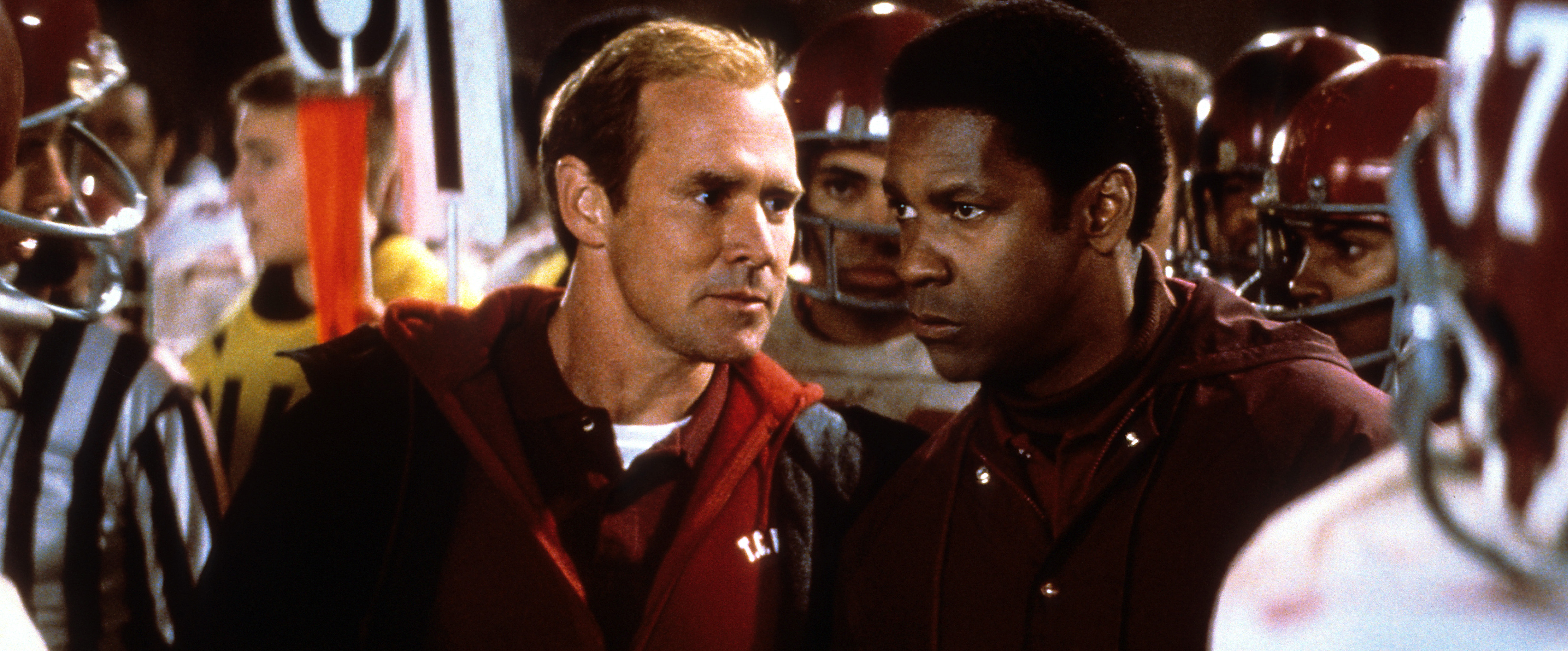 Still of Denzel Washington and Will Patton in Remember the Titans (2000)