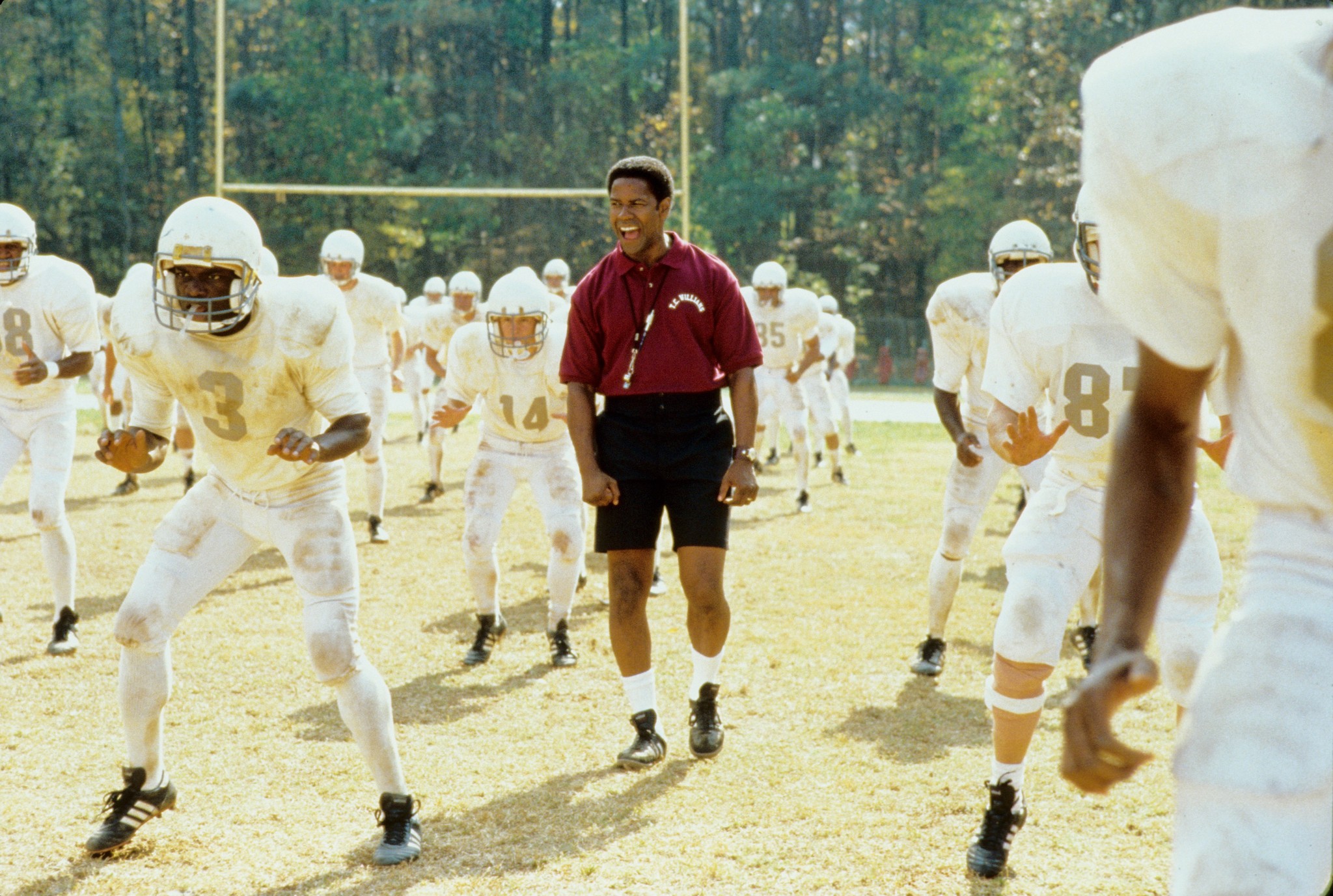 Still of Denzel Washington in Remember the Titans (2000)