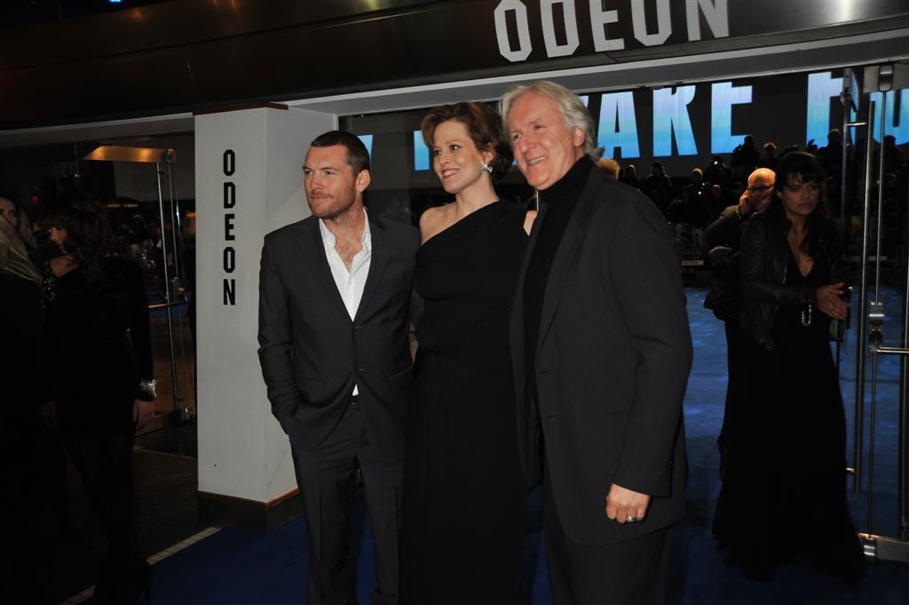 James Cameron, Sigourney Weaver and Sam Worthington at event of Isikunijimas (2009)