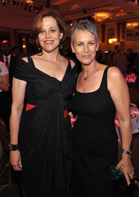 Jamie Lee Curtis and Sigourney Weaver