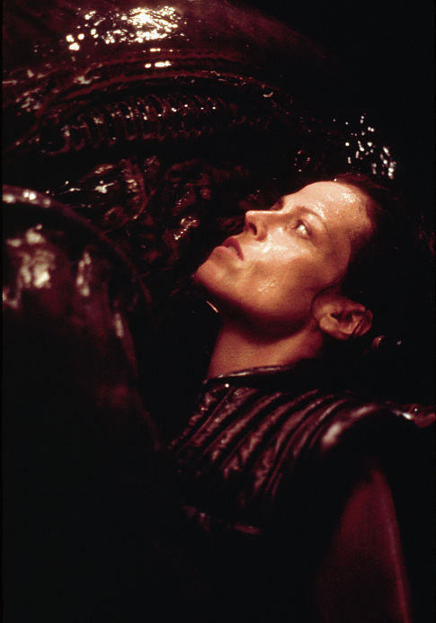 Still of Sigourney Weaver in Alien: Resurrection (1997)