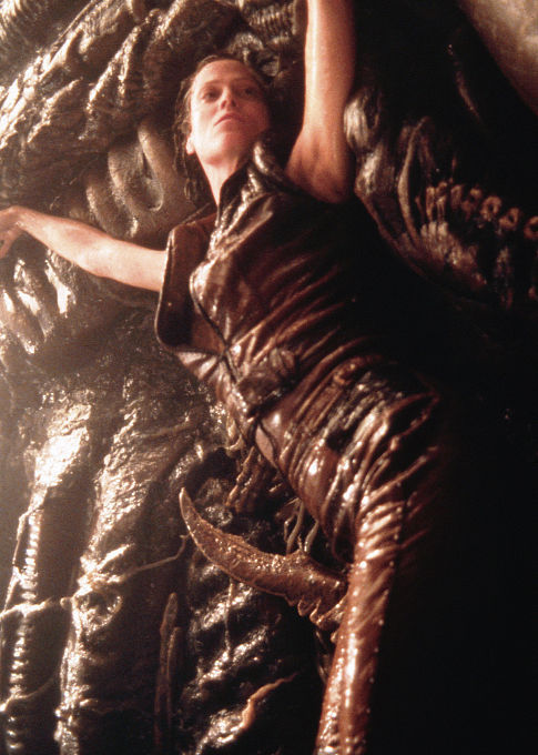 Still of Sigourney Weaver in Alien: Resurrection (1997)