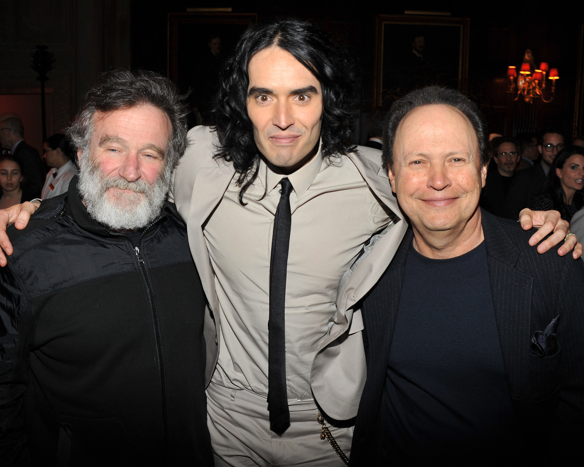 Robin Williams, Billy Crystal and Russell Brand at event of Arthur (2011)