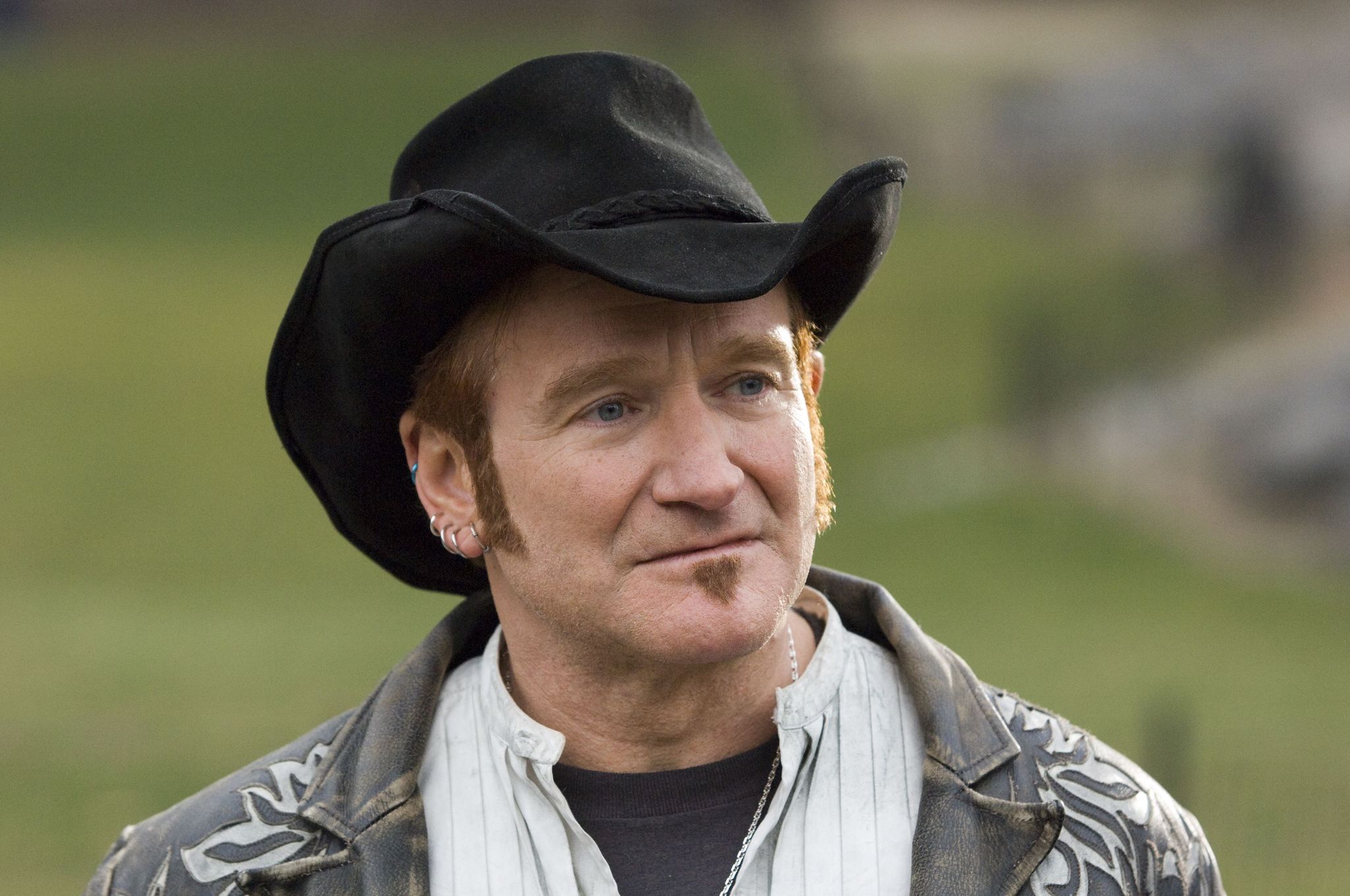Still of Robin Williams in August Rush (2007)