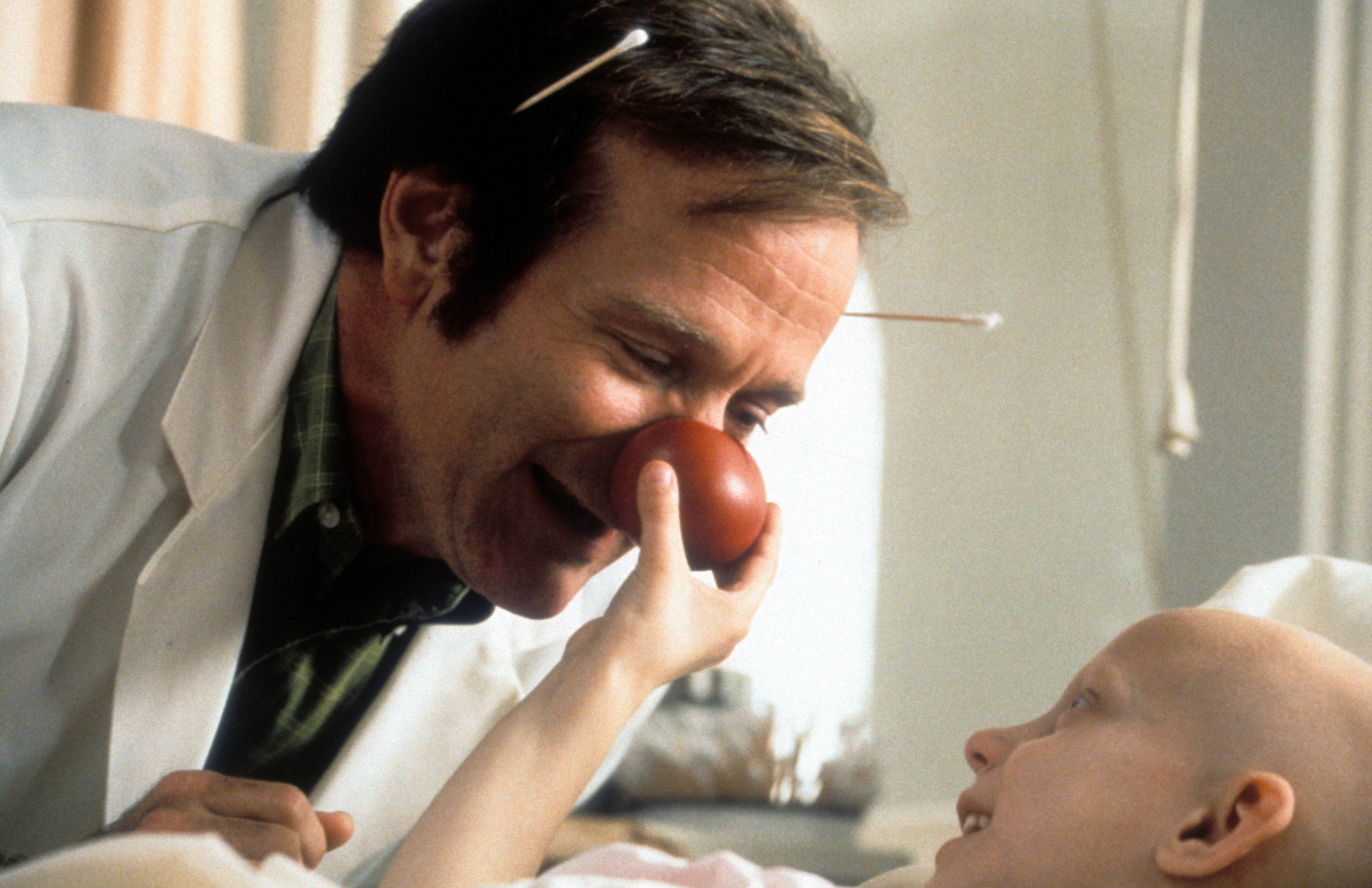 Still of Robin Williams in Patch Adams (1998)